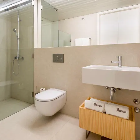 Apartment Domum 3 *