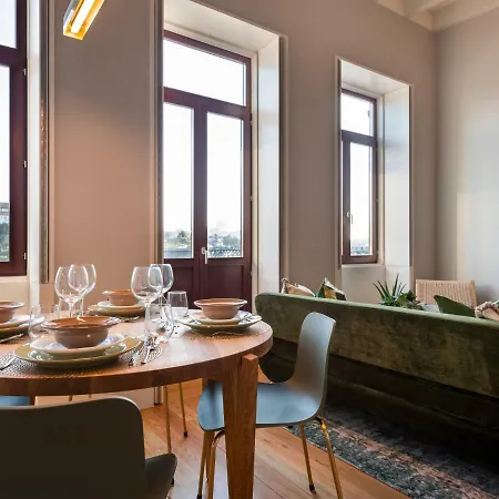 Apartment Domum 3 *